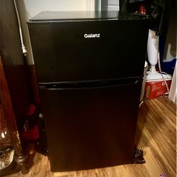 31” Mini Fridge $50