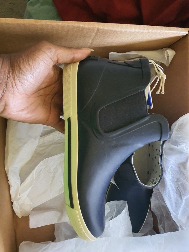 Size 7 Women's Rain Ankle Boots