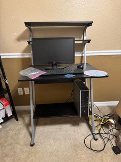 Computer desk