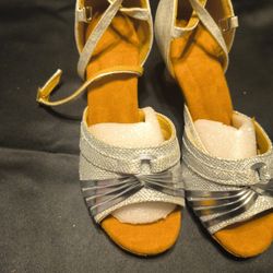 Silver small Heel Shoes 