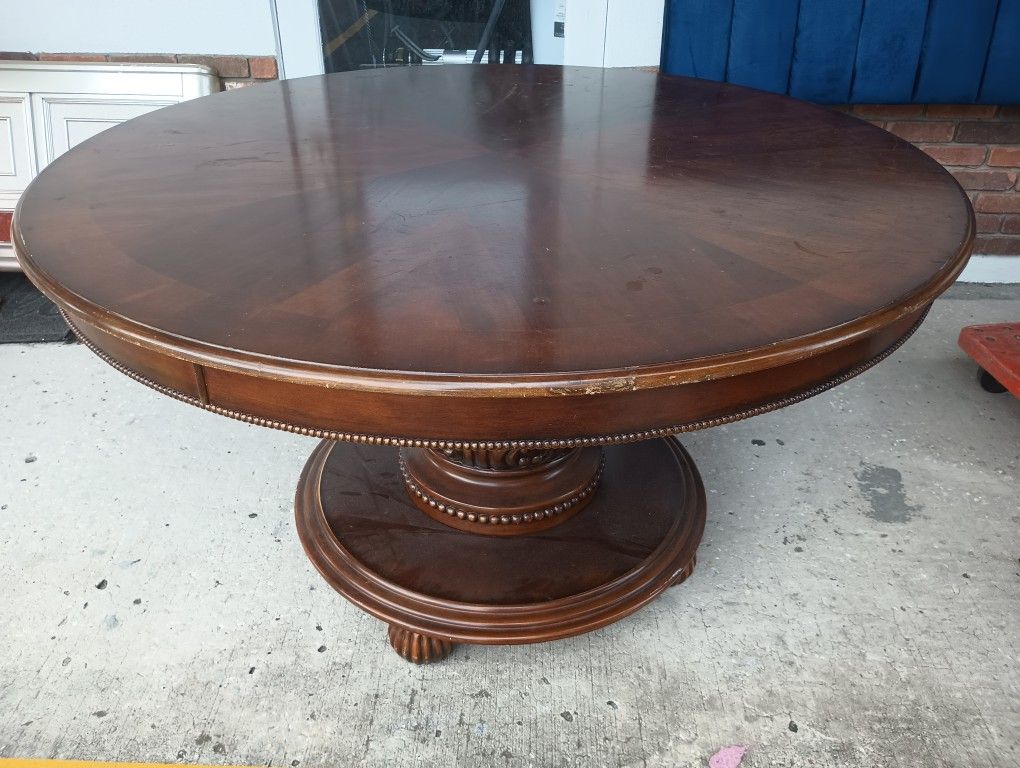 Wood Round Dining Table
