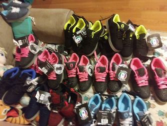 TENIS NUEVOS CON LUCES