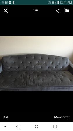 Couch im looking for whose selling it