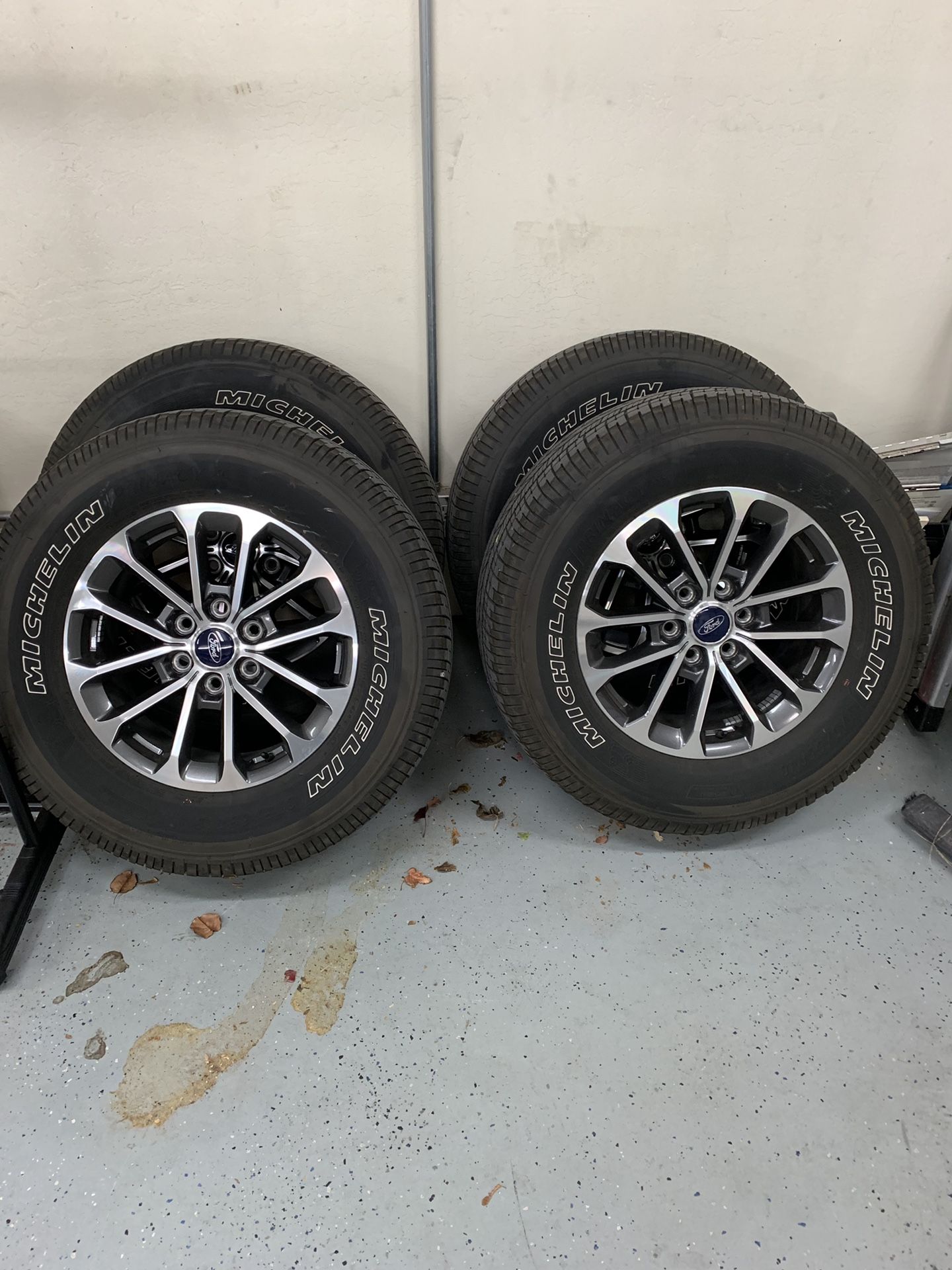 18 inch wheels w/tires only 4500 miles