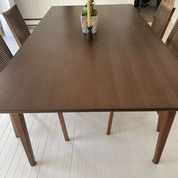 Wood Dining Table And 4 Chairs 