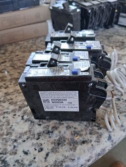 Siemens Arc Fault Breakers 3(15 amps) 1 (20 amps) $25 each