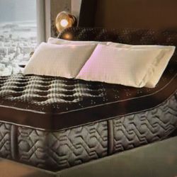 Black series Four 17.5 Medium Summit Pillow Tip Mattress - King Prime