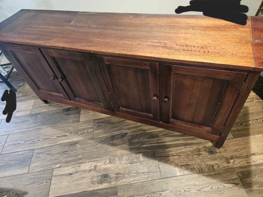 TV Hutch