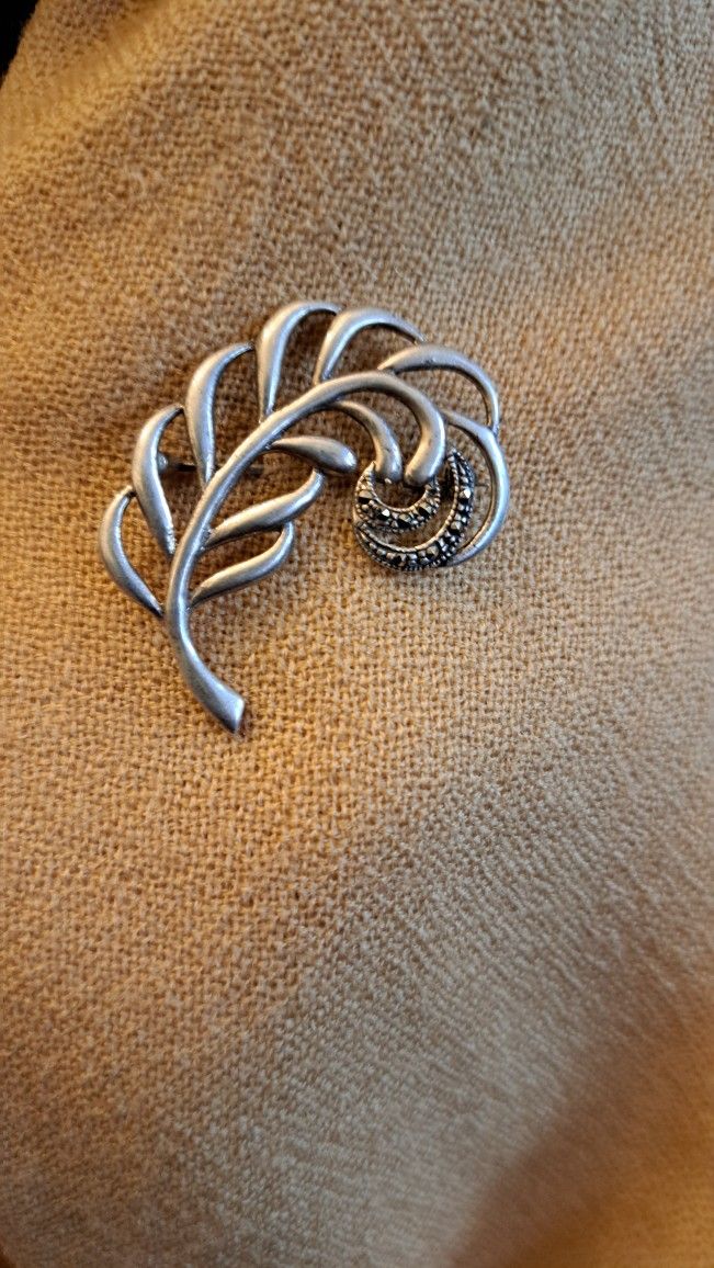 Sterling Silver Brooch Leaf