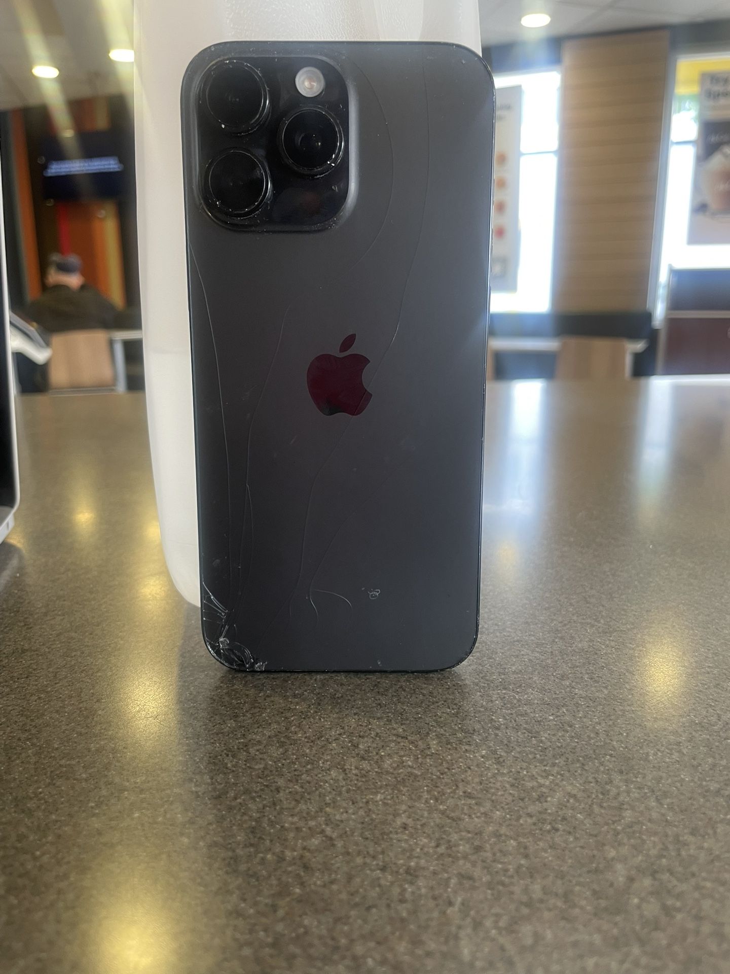 iPhone 16 Pro Max (256gb) UNLOCKED
