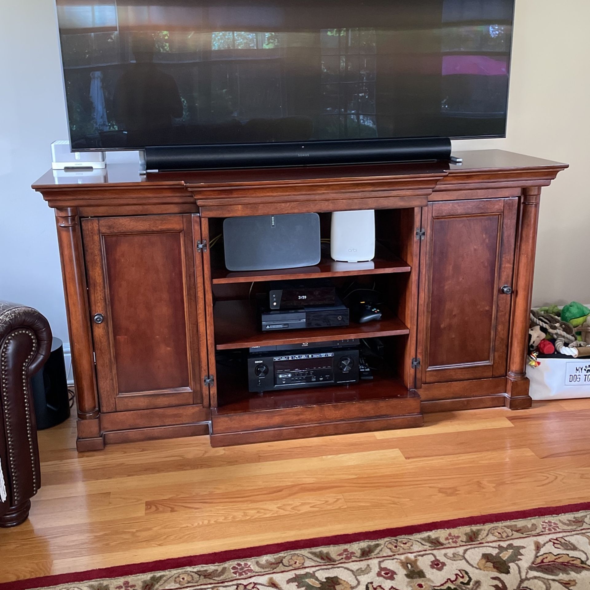 Entertainment Unit 