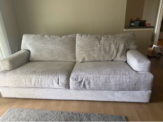 $300 OBO | Glacier Sofa - Bob’s Furniture ( 93”)