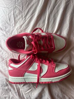 pink nike dunks