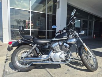 Yamaha V-Star Cruiser Motorcycle