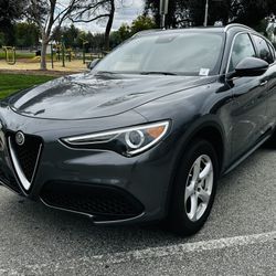 Financing Available / 2021 ALFA ROMEO STELVIO 