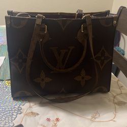 Large Tote Imitation