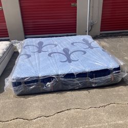 Stearn and Foster King Mattress Plush! $250