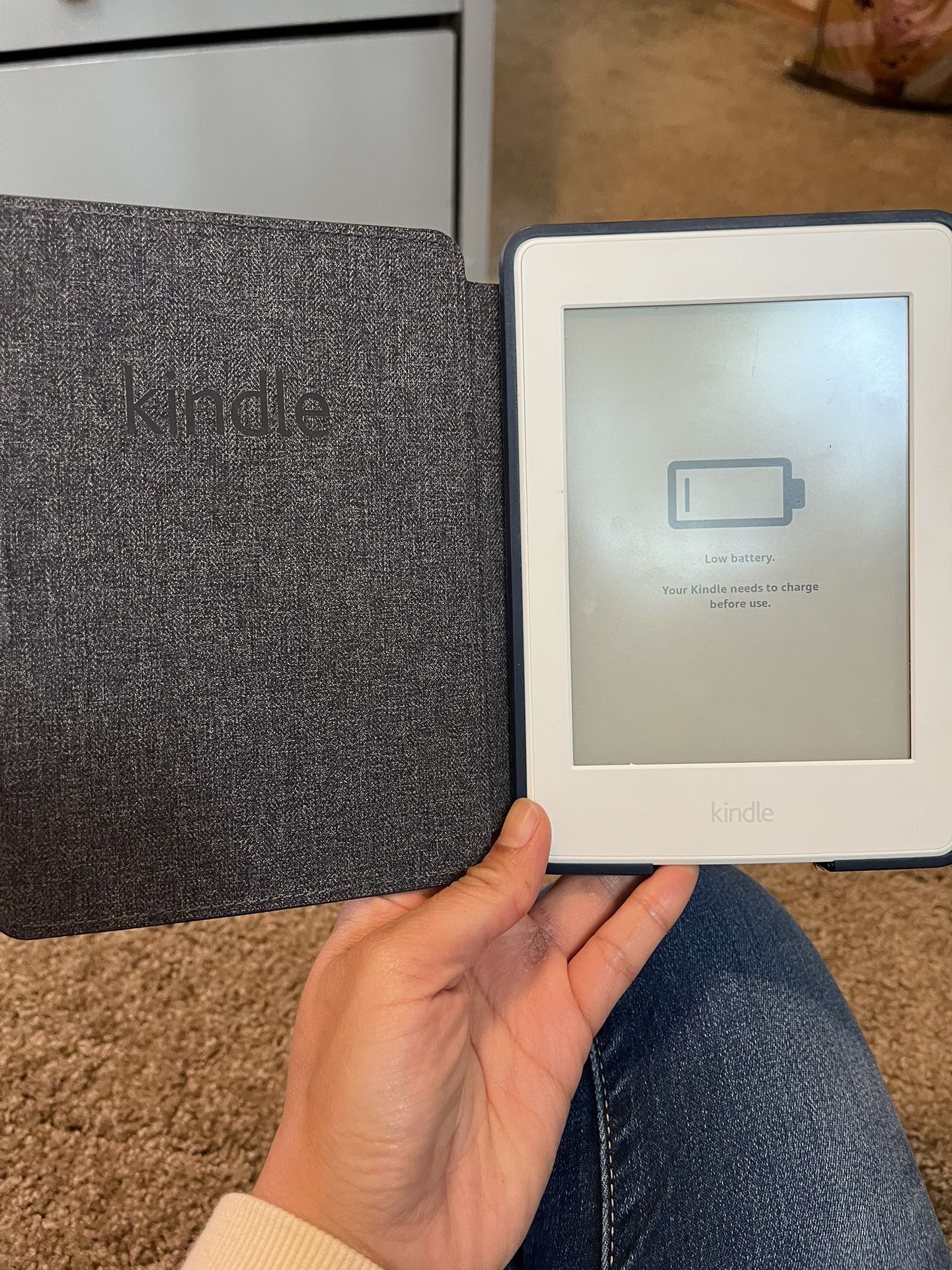 Amazon Kindle, dp75sdi, 7th Gen, White, 6inch COMES WITH COVER for Sale in  San Diego, CA - OfferUp
