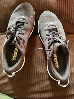 Hokas