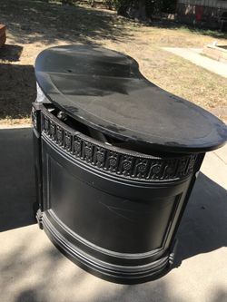 Kidney bean black desk