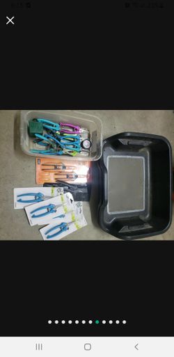 Trimmers And Trimming Tray and 2 Hanging Drying Racks
