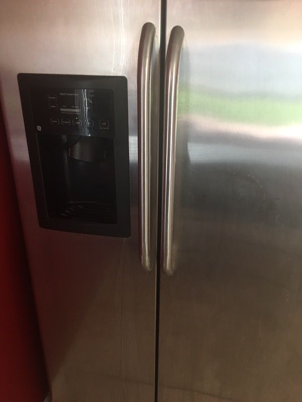 Refrigerator GE ENERGY STAR 25.3 Model GSH25JSTA SS