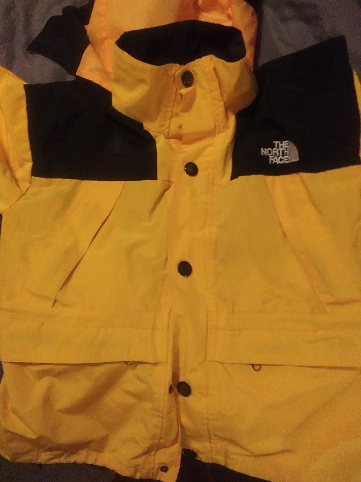 NORTH FACE KIDS YELLOW JACKET SIZE L