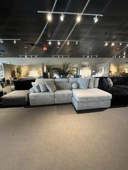 Light Grey 3PC Chaise Sectional Couch