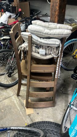 Clearing out my storage unit. Have a lot of super nice chairs and a bed.