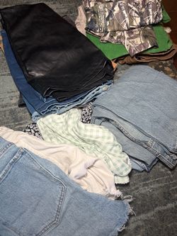 Mixed Clothing Lot – Jeans, Tops & More