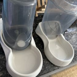 Food And Water Dish New Condition 