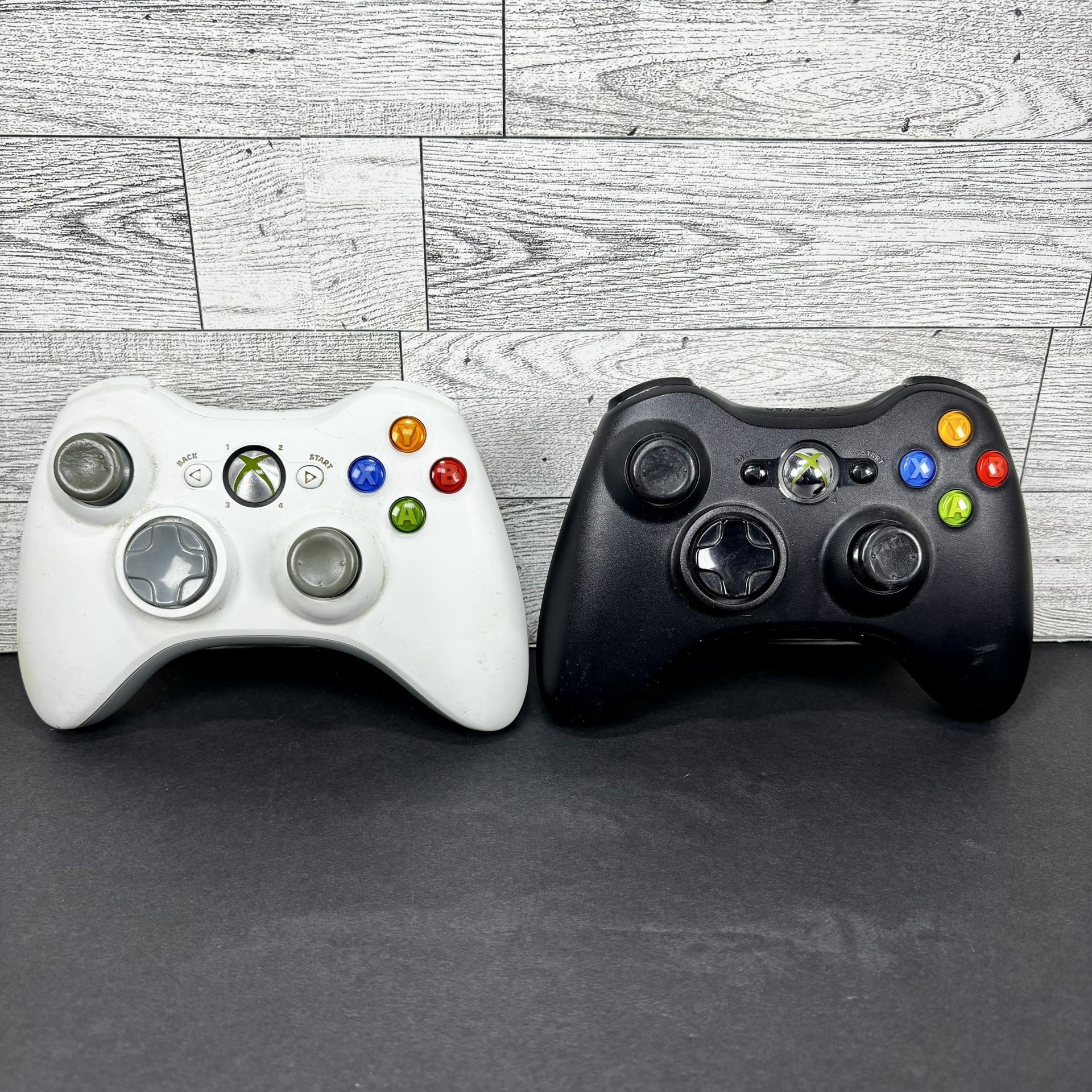 Original Microsoft Xbox 360 Wireless Black/White Controllers Model 1403 * UNTESTED
