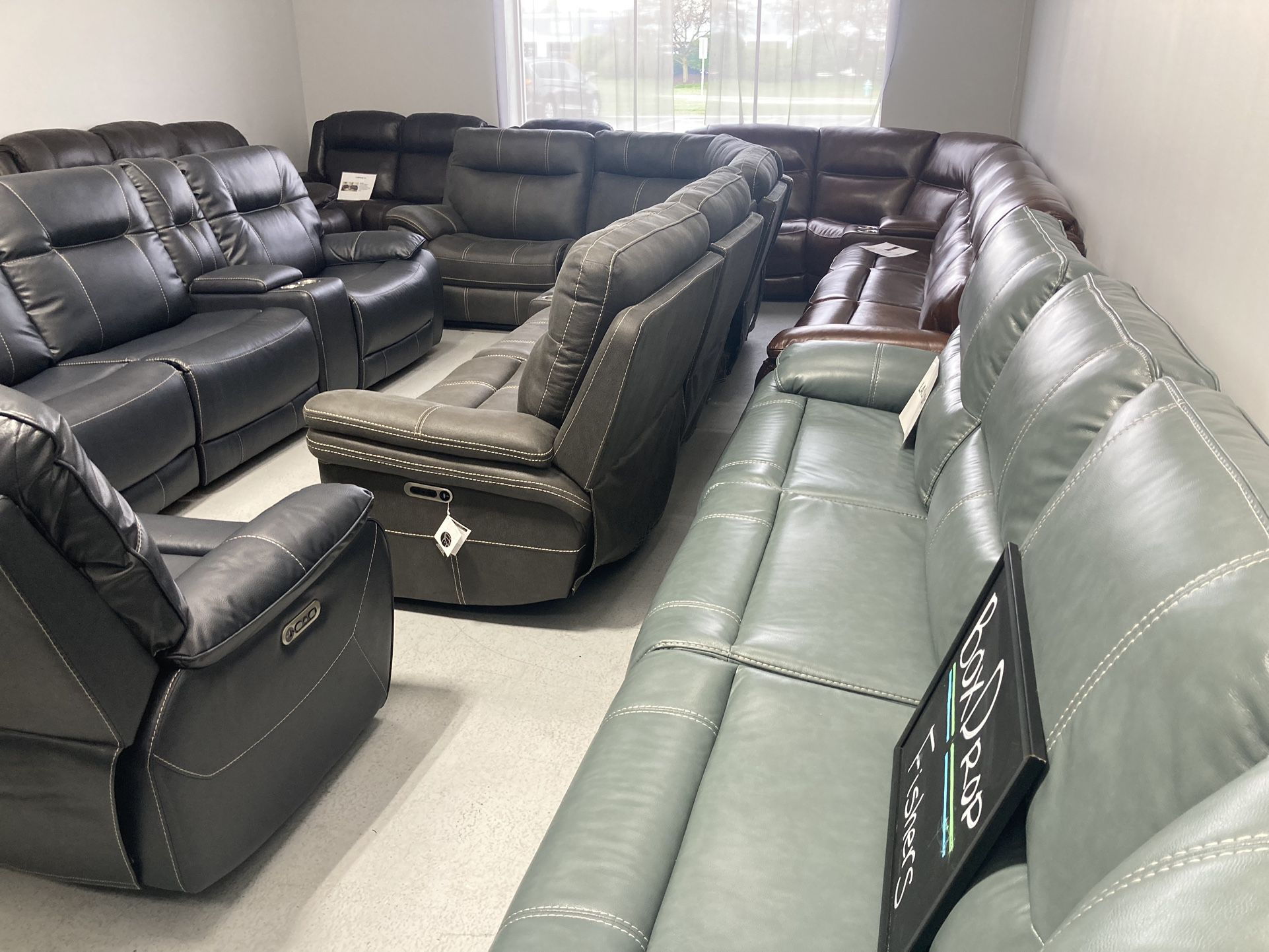 NEW FURNITURE (Sectionals & Couches)