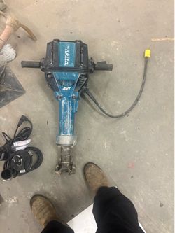 Mikita jackhammer