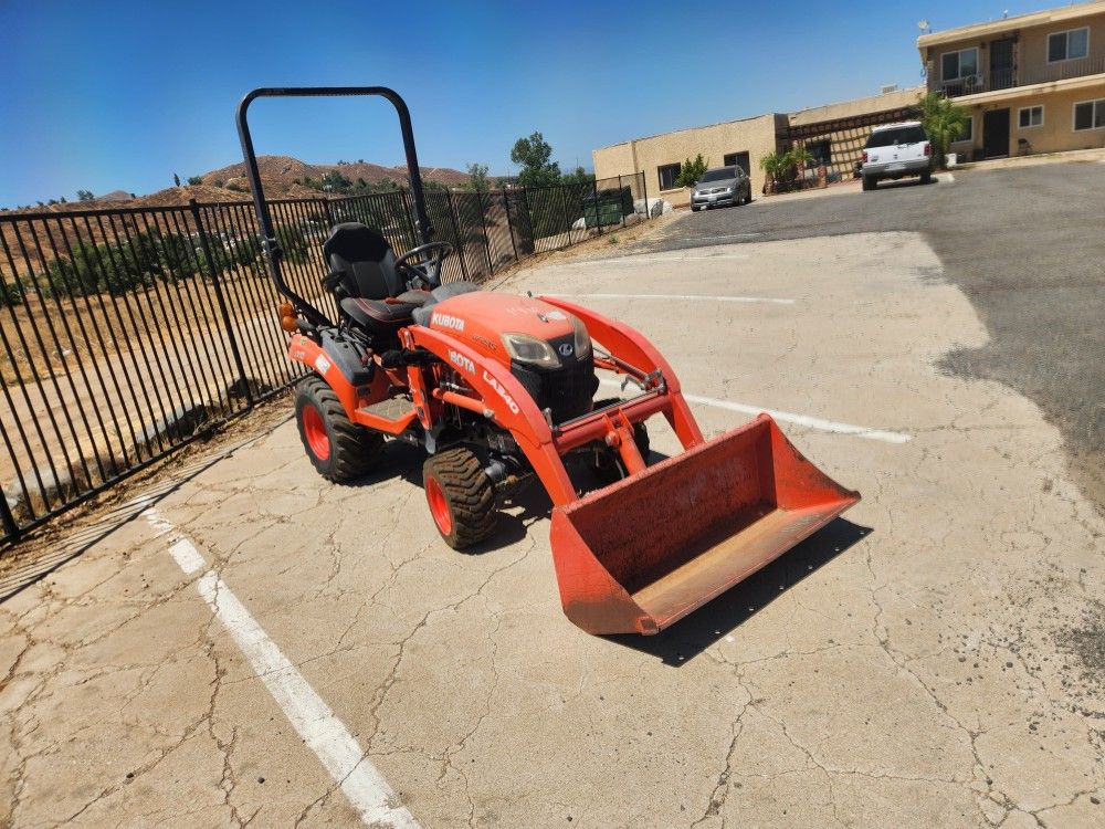 2022 Kubota Tractor 4x4