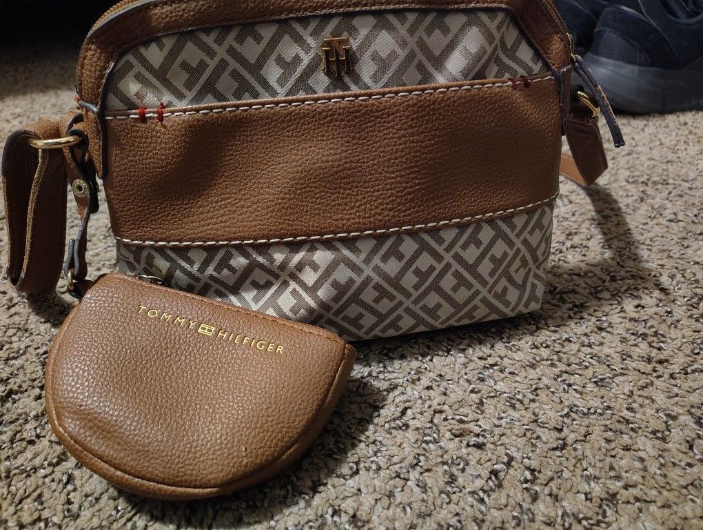Tommy Hilfiger Crossbody 