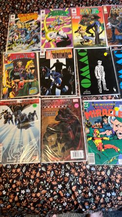 Comic Lot of 13 mix i Marvel Comic Books