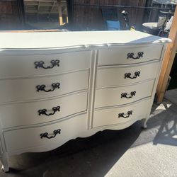 White Vintage Dresser 