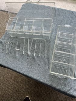 Condiments Containers