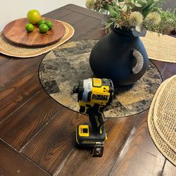 DeWalt 20v Impacto $70 Tool Only No Batería Firme Precio 