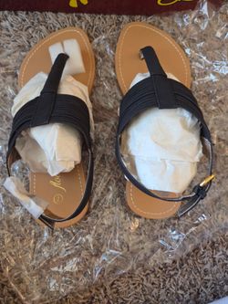 Women's Sandals - Size 7