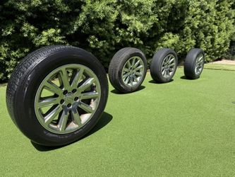 Chrysler 300 set of wheels