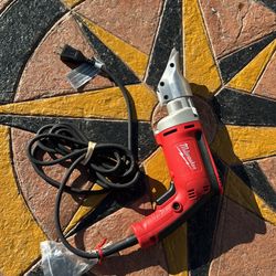 Milwaukee 6.8 Amp 18-Gauge Shear. Cortadora  Metal 