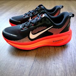 NEW Nike Vomero 18 Black Washed Coral Hot Lava HM6804-010 Women’s Size 8.5
