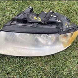 2002-2005 Audi A4  Right head light