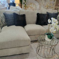 Light Grey Sectional New with Pillows