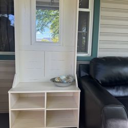 Entry Bench