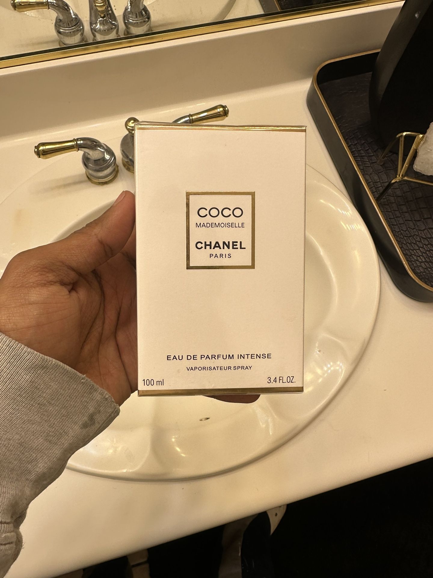 Coco Chanel Paris, Madame Mozel