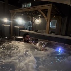 SPA  jacuzzi for 7 persons Salt system