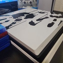 Great Condition Ps4 Pro With Games And New Controller 